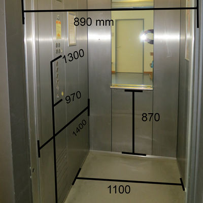 Bild vergrößern: Aufzug mit Bemaßung im Sozialesn Rathaus