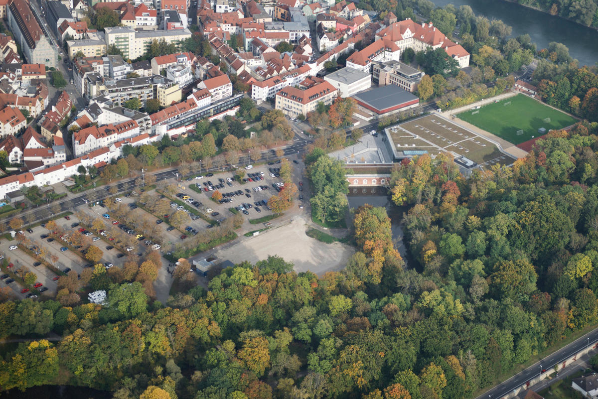 Einstiger Standort des Hallenbades Mitte an der Jahnstraße