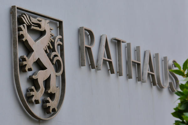 Bild vergrern: Neues Rathaus