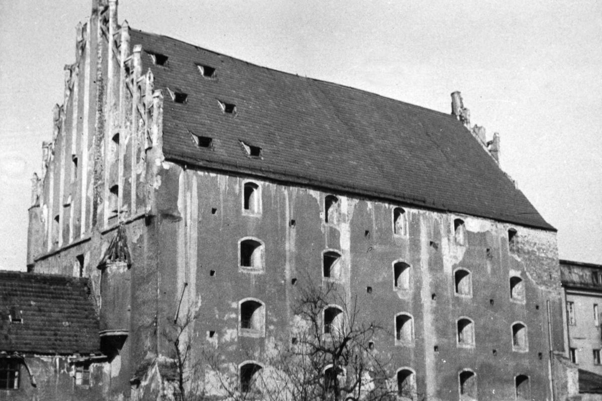 Herzogskasten im Jahr 1945