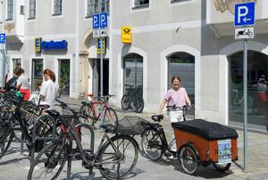 Bild vergrößern: Fahrradstellplätze Theresienstraße
