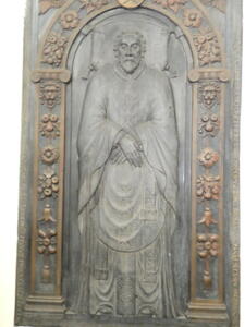 Bild vergr&ouml;&szlig;ern: Sankt-Walburga-Kirche: Steuarts Grabplatte