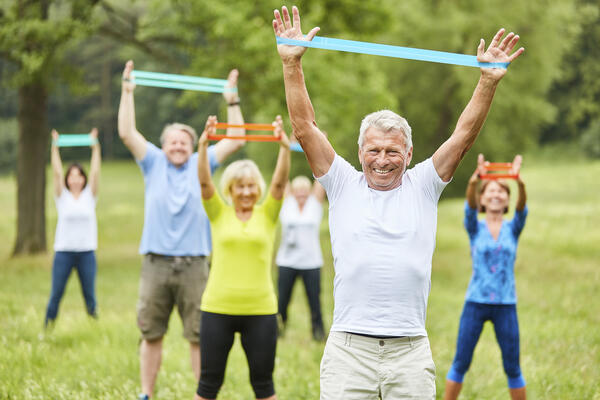 Fit im Alter - Sport im Park