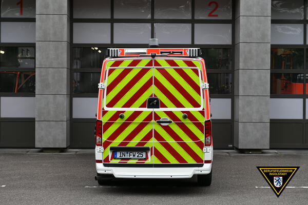 Einsatzleitwagen (ELW1) Heckansicht