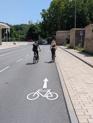 Bild vergr&ouml;&szlig;ern: Piktogrammkette in der Ro&szlig;m&uuml;hlstra&szlig;e
