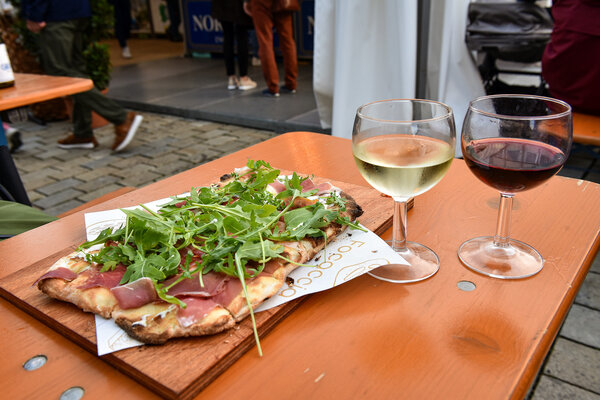 Bild vergr&ouml;&szlig;ern: La dolce Vita Pizza e Vino