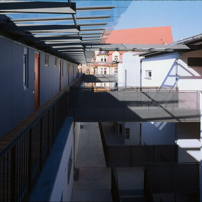 Bild vergr&ouml;&szlig;ern: Innenhof
