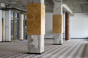 Bild vergr&ouml;&szlig;ern:  Noch ist es eine Baustelle, ab April ist das Zentrum f&uuml;r Kreativwirtschaft im ehemaligen Verlagshaus in der Donaustra&szlig;e 11 beheimatet. 