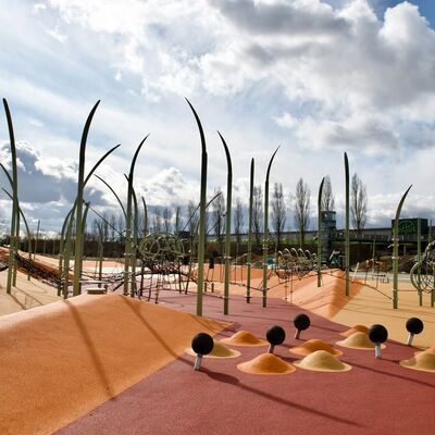 Bild vergr&ouml;&szlig;ern: Wasserspielplatz