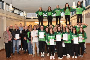 Bild vergr&ouml;&szlig;ern: B&uuml;rgermeisterin Dr. Dorothea Deneke-Stoll ehrte erfolgreiche aktive Sportlerinnen und Sportler.