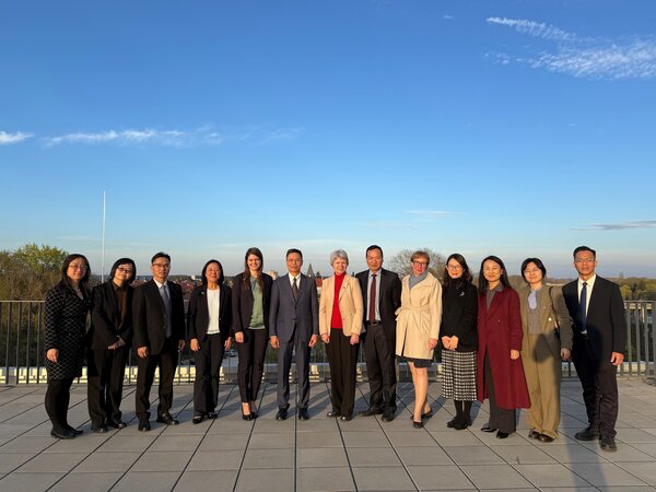 Bild vergr&ouml;&szlig;ern: Delegation aus chinesischer Partnerstadt Foshan zu Gast in Ingolstadt