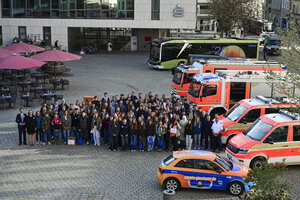 Bild vergr&ouml;&szlig;ern: Oberb&uuml;rgermeister Dr. Michael Kern sowie Mitarbeiterinnen und Mitarbeiter der Stadt und ihrer T&ouml;chter begr&uuml;&szlig;ten 96 M&auml;dchen und Jungen zum Girls' und Boys' Day.