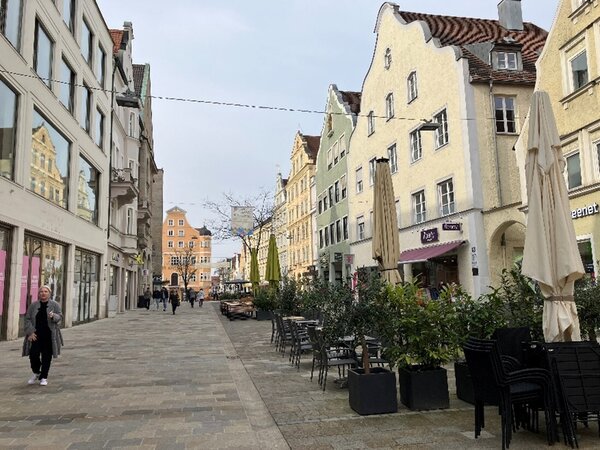 Blick in die Fu&szlig;g&auml;ngerzone