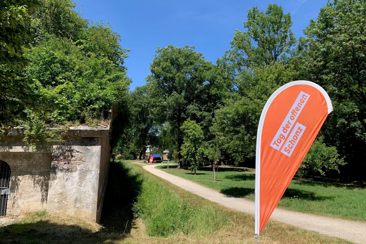 Am "Tag der offenen Schanz" sind viele Festungsgeb�ude ge�ffnet. 
