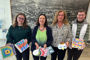 Bild vergr&ouml;&szlig;ern: Die neuen museumsp&auml;dagogischen Angebote im Marieluise-Flei&szlig;er-Haus pr&auml;sentieren (v.l.) Museumsp&auml;dagogin Christina Nickl, Magdalena Todorowa und Christine Kern sowie die Leiterin des Marieluise-Flei&szlig;er-Hauses Doris Wittmann.