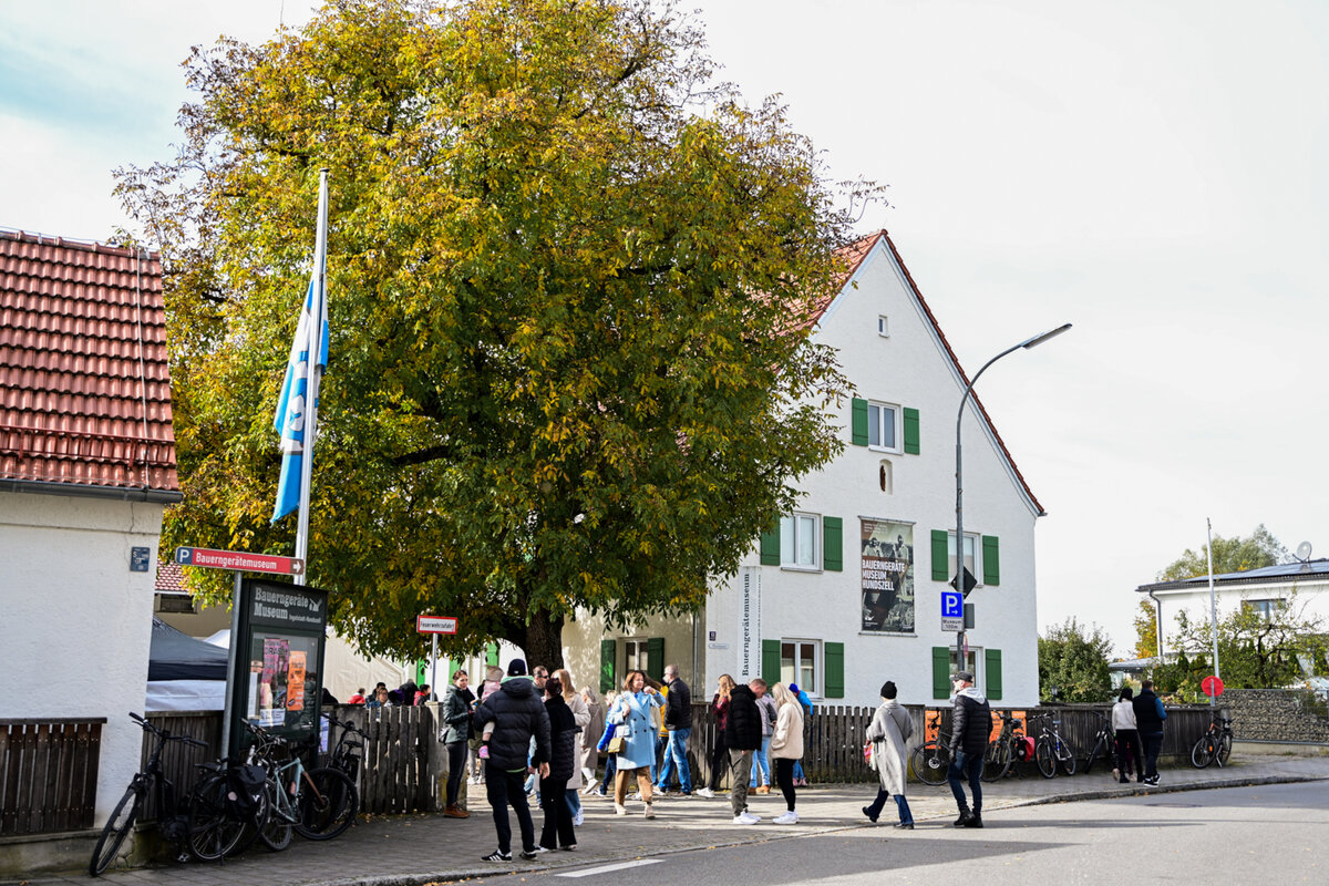 Markt der Handwerkskunst im Bauernger�te Hundszell