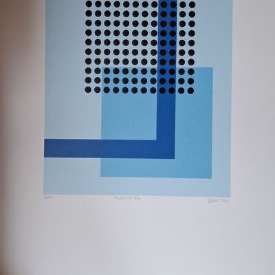 Bild vergr&ouml;&szlig;ern: HIJK-Stiftung - Bilder des Stifters Helmut Kaiser (jeweils 50 x 70): BLAU: BLACK POINT I BLUE 2005, GELB: BLACK POINT I 2000