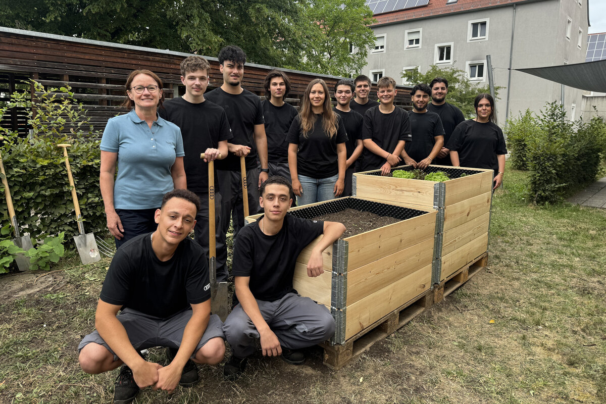 Dank der Initiative des Quartiersmanagements des Stadtteiltreffs im Konradviertel und der tatkr�ftigen Unterst�tzung von Auszubildenden der AUDI AG wurde dieses Gemeinschaftsprojekt umgesetzt.