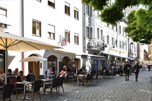 Bild vergrößern: Gastronomiebetriebe in der Altstadt können eine Verlägerung der Außengastronomiesperrzeit beantragen