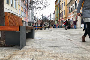 Bild vergrößern: Der erste Teil der neuen Fußgängerzone ist fertig. Jetzt beginnen die Arbeiten am zweiten Abschnitt