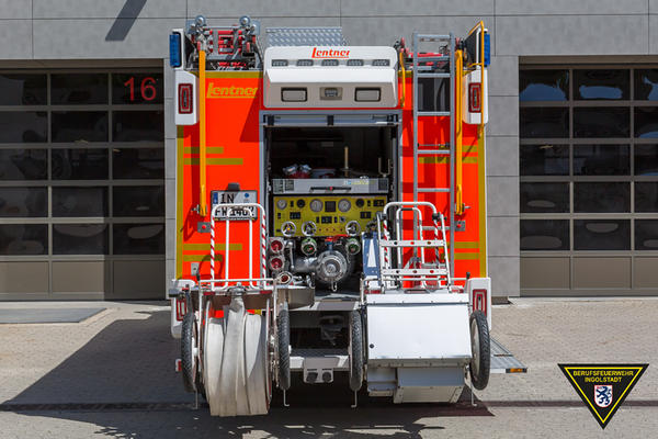 Hilfeleistungslöschgruppen­fahrzeuge (HLF) - Heckansicht