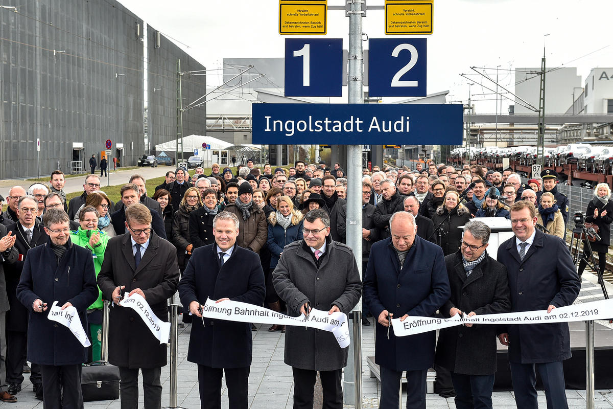 Eröffnung Audi-Bahnhalt