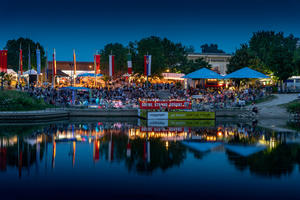 Fest der Kulturen rund um die Donaubühne