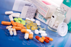 Bild vergrößern: Tabletten müssen in der Restmülltonne entsorgt werden