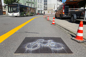 Bild vergrößern: Der Pop-up-Radweg in der Donaustraße