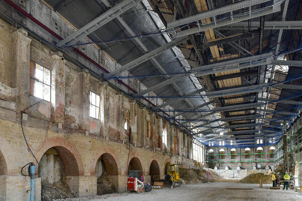 Bild vergr��ern: Bauarbeiten am Museum f�r Konkrete Kunst und Design