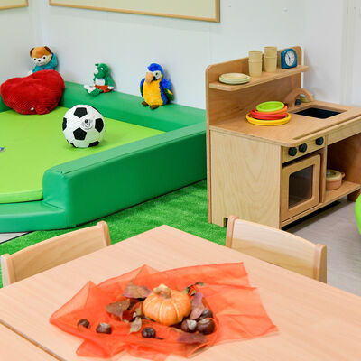 Bild vergr&ouml;&szlig;ern: Kinderkrippe Schatztruhe