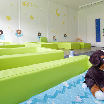 Bild vergr&ouml;&szlig;ern: Kinderkrippe Schatztruhe