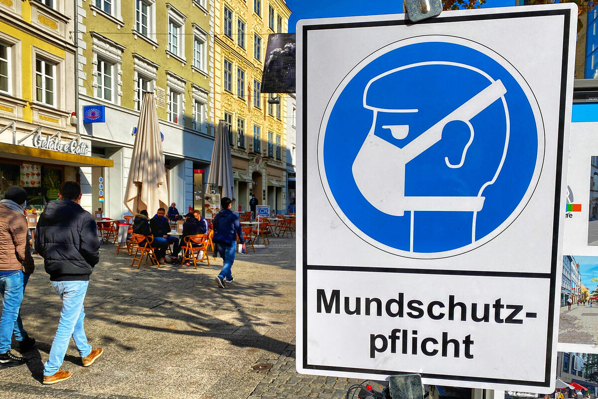 Maske _ Mundschutzpflicht _ Innenstadt