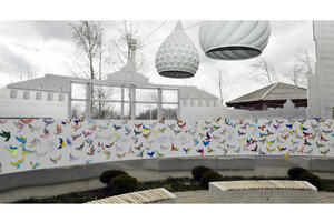 Bild vergrößern: Von Kindern gestaltete Friedenstauben am Moskauer Partnerschaftsgarten im Piuspark
