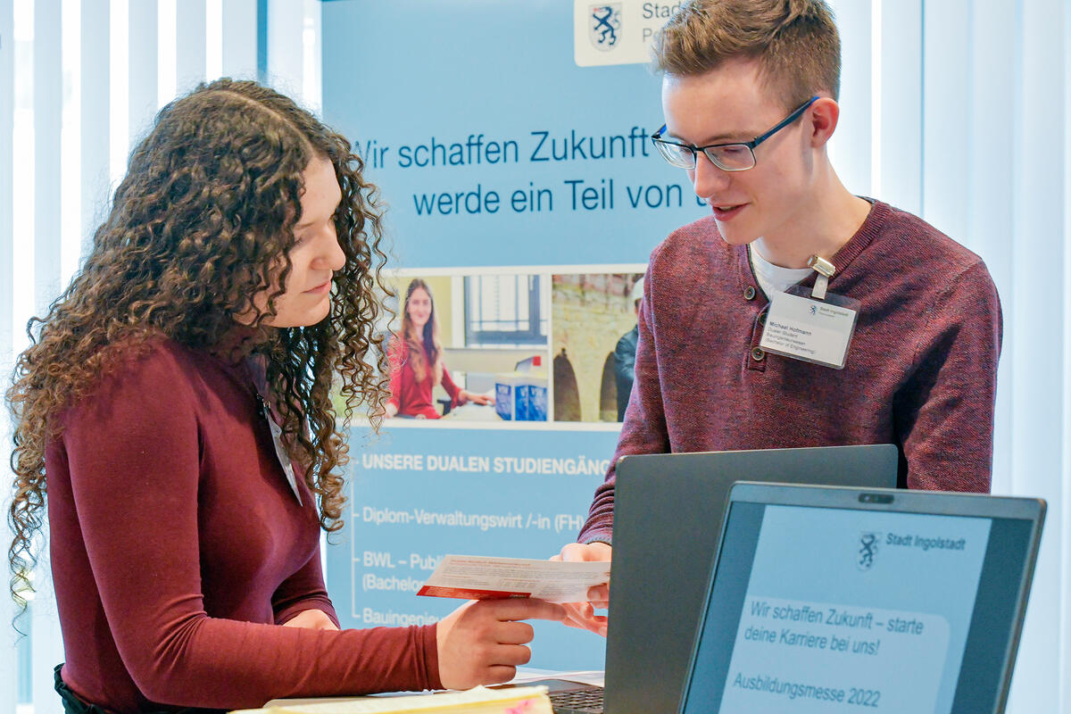Ausbildung bei der Stadt _ Ausbildungsmesse 