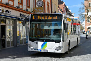 Bild vergrößern: Linienbus