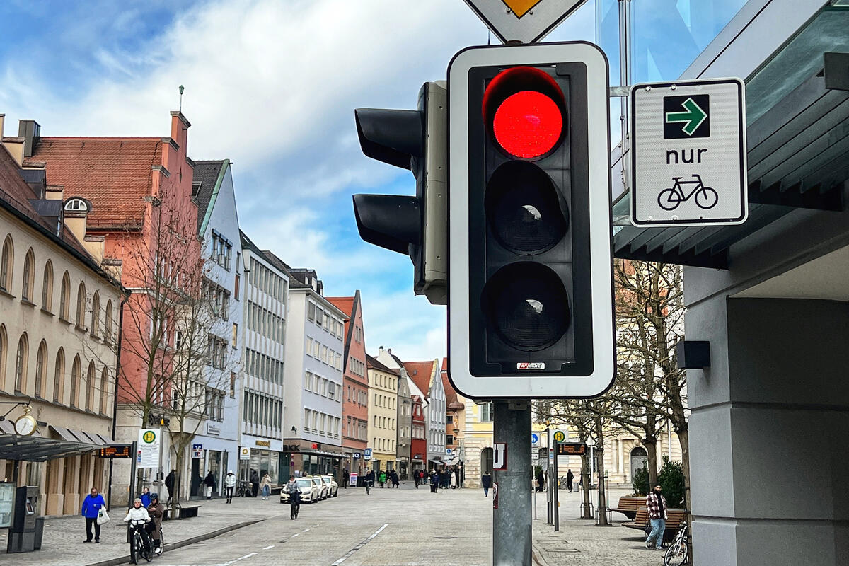 Grünpfeil für den Radverkehr (Donaustraße)