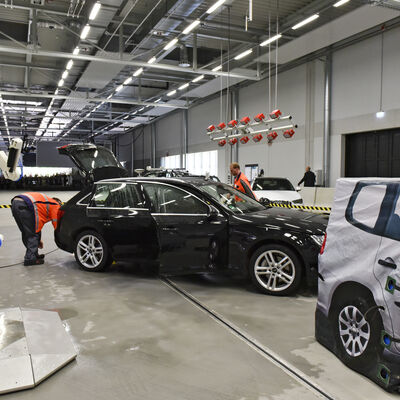 Bild vergr&ouml;&szlig;ern: Einweihung Carissmahalle