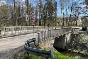 Bild vergrößern: Straßenbrücke über den Ludlgraben (Mitterschüttweg)