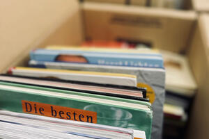 Bild vergr&ouml;&szlig;ern: B&uuml;cherflohmarkt
