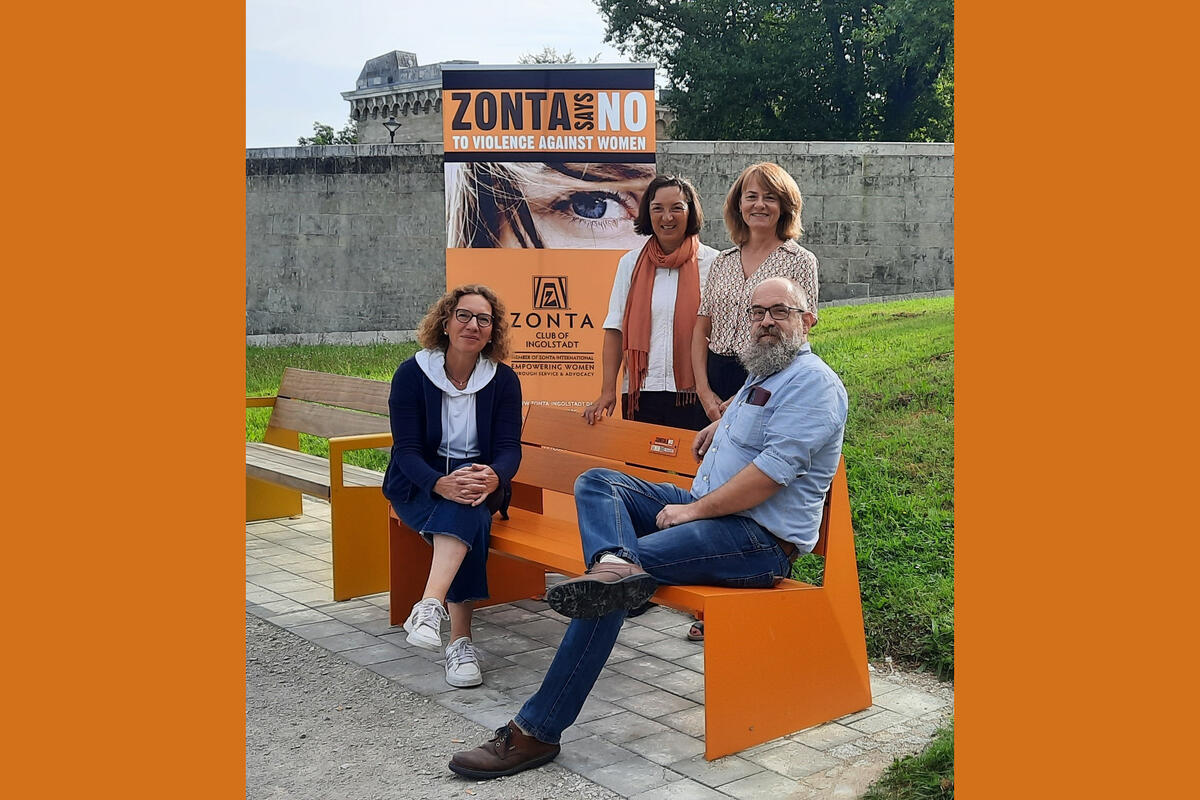 Orange Bank von Zonta