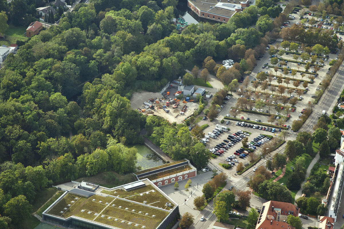 Parkplatz Hallenbad - Sportbad
