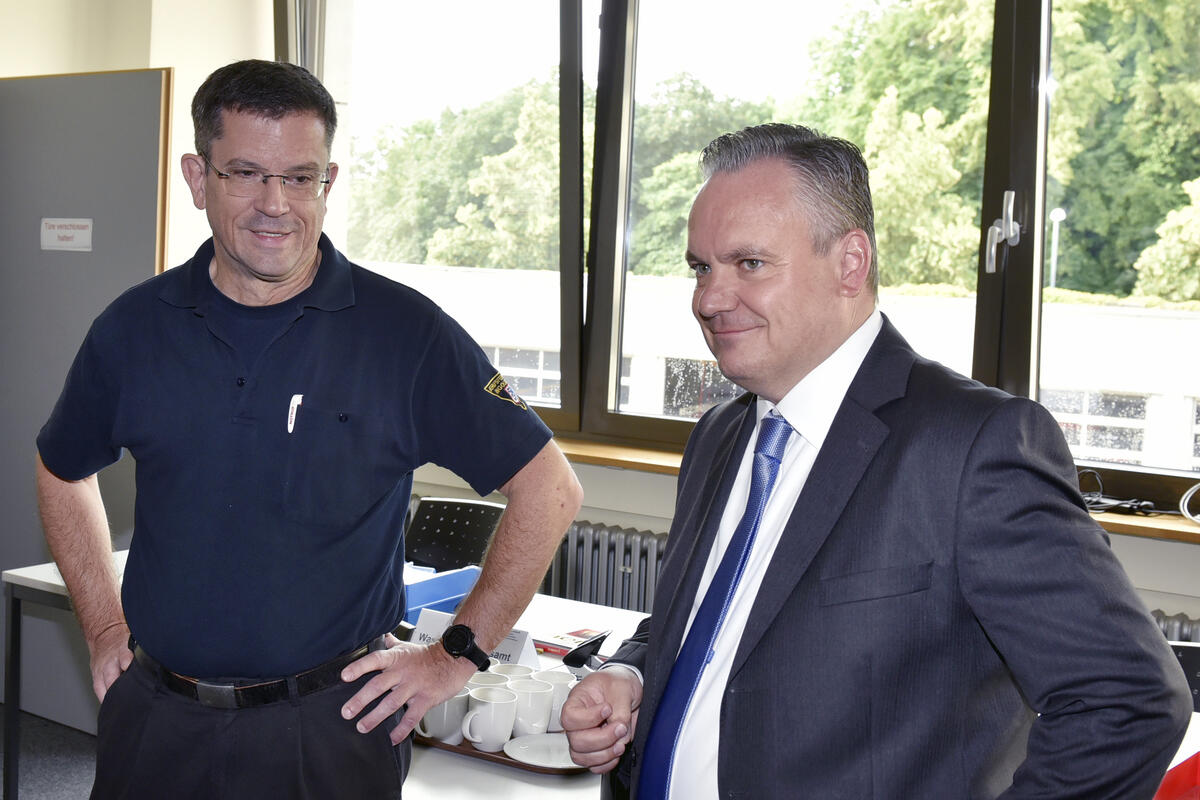 Oberbürgermeister besucht Einsatzleiter Josef Huber