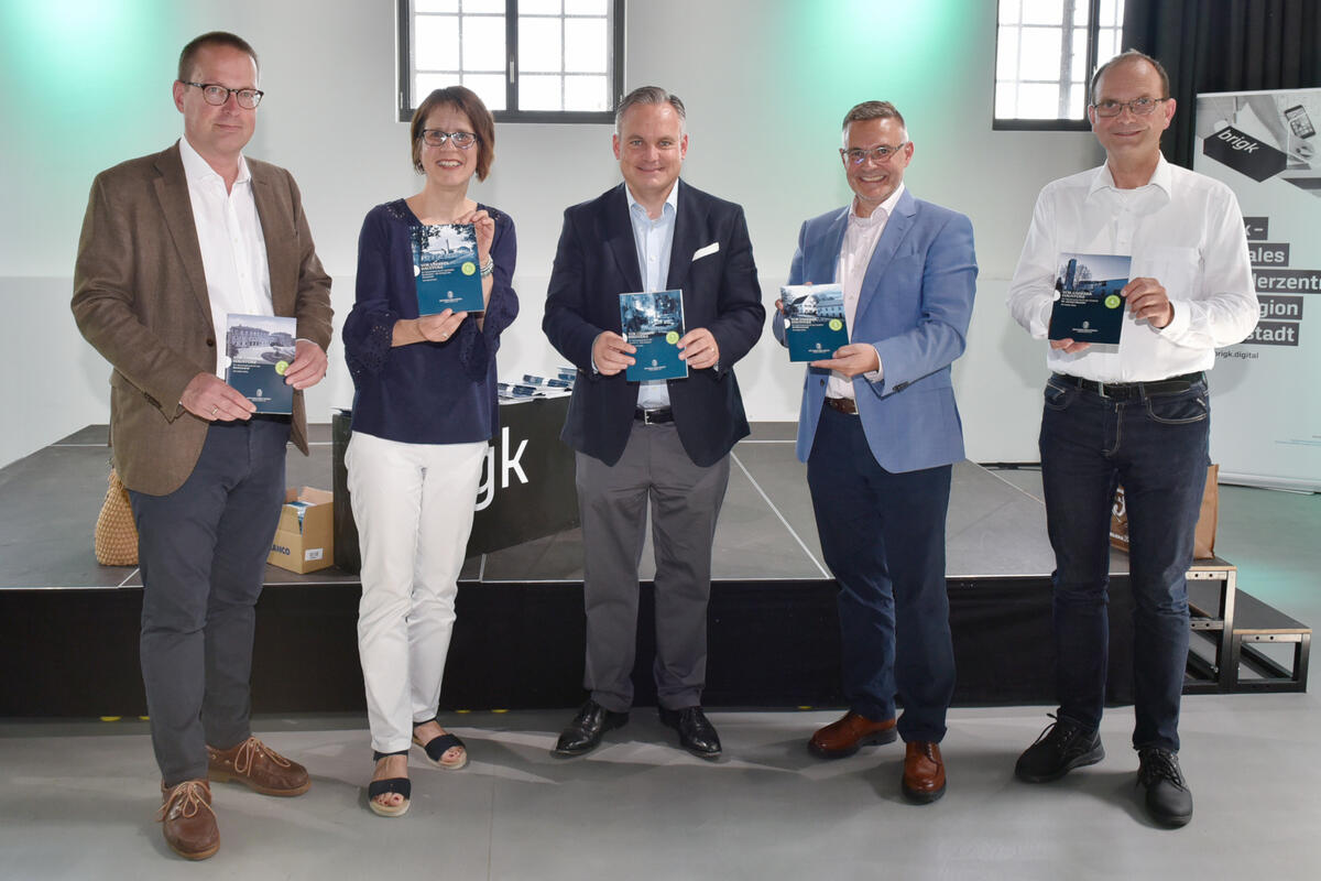 Vorstellung des neuen Heftes »Rundgang durch das Quartier G - alte Gießerei«