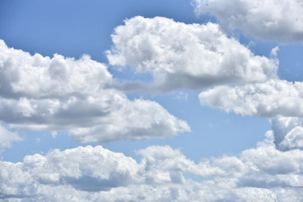 Bild vergr&ouml;&szlig;ern: Wolkenhimmel