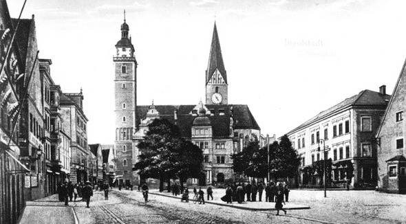 Rathausplatz um 1900. Foto: Stadtarchiv Ingolstadt