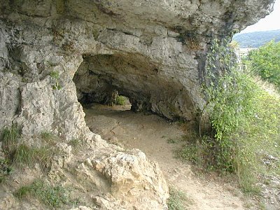 Weinberghöhlen, Vorraum Höhle 4. Foto: Kurt Scheuerer